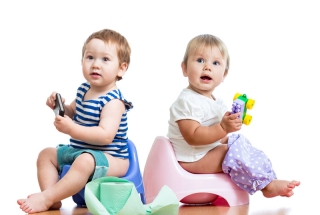 10 روش آموزش دستشویی رفتن به کودک