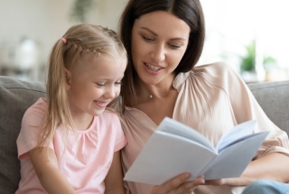 روشهای شگفت انگیز قصه گویی برای فرزندان