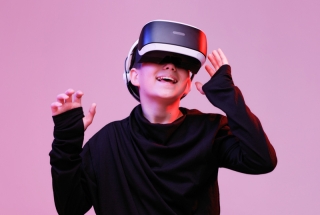 چگونه بازی کامپیوتری هیتمن به واقعیت مجازی (VR) راه یافت؟